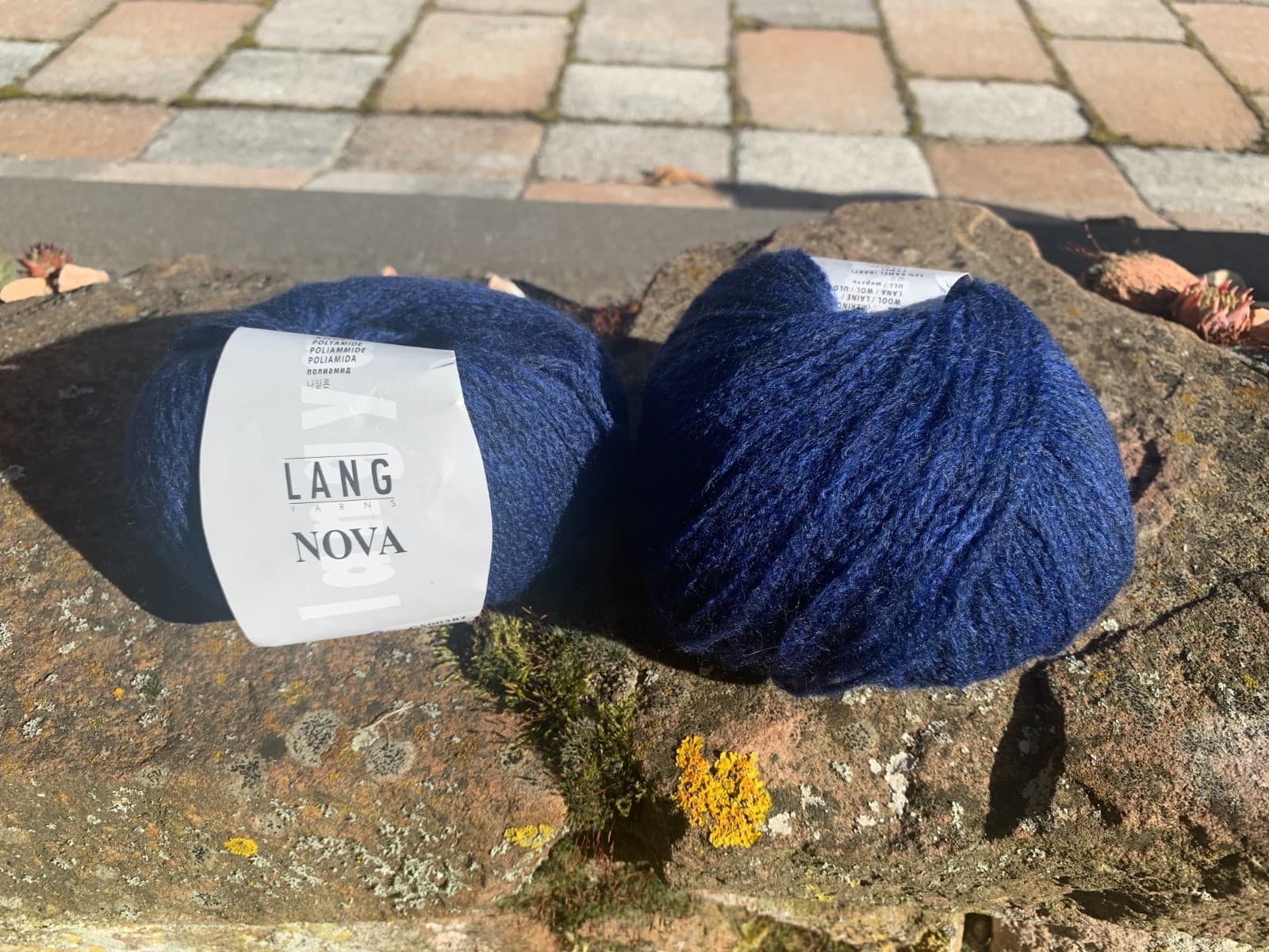Lang Yarns Nova, Merino Fine und Baby-Kamel, Farbe 35 Marine